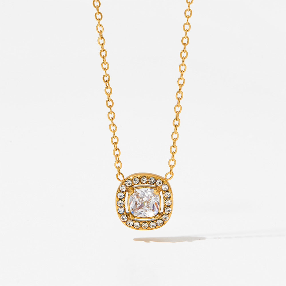 Halskette mit Anhänger aus 18-Karat vergoldetem Edelstahl im Retro-Stil mit eingelegtem Zirkon-Design