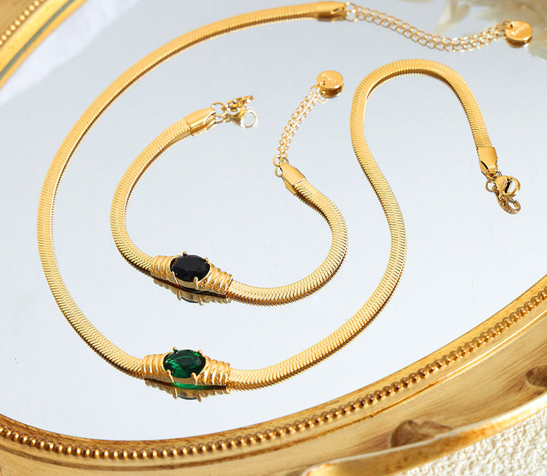 Klassisches Armband-Halsketten-Set aus 18-karätigem vergoldetem Edelstahl mit eingelegtem Zirkon-Design im Vintage-Stil