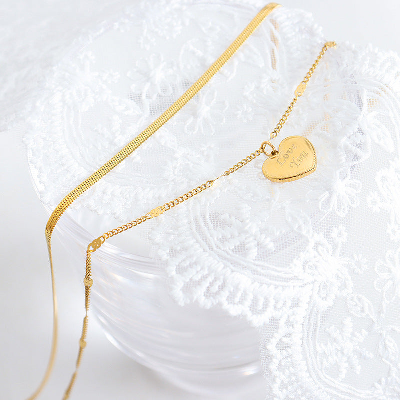 Modische Retro-Liebesherz-Halskette „LOVE YOU“ aus 18 Karat vergoldetem Edelstahl mit Klingenketten-Design