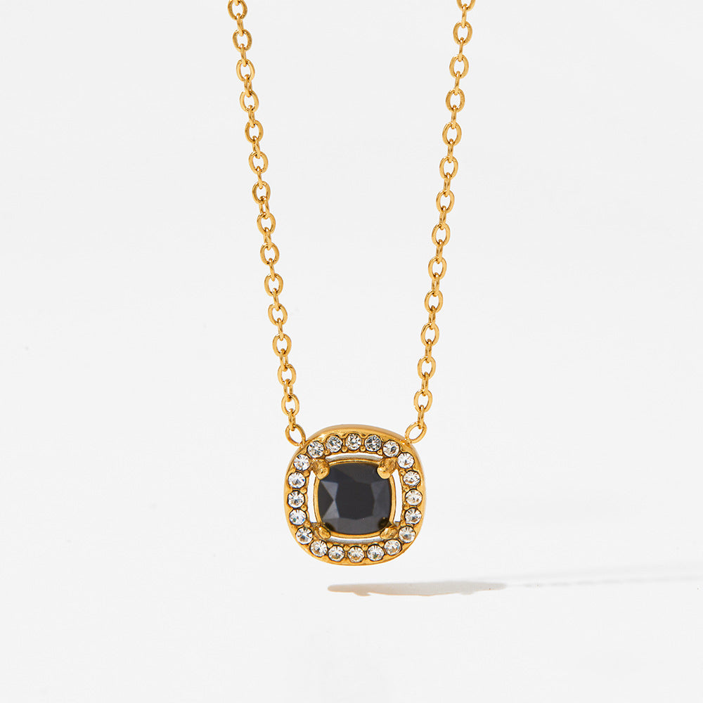 Halskette mit Anhänger aus 18-Karat vergoldetem Edelstahl im Retro-Stil mit eingelegtem Zirkon-Design