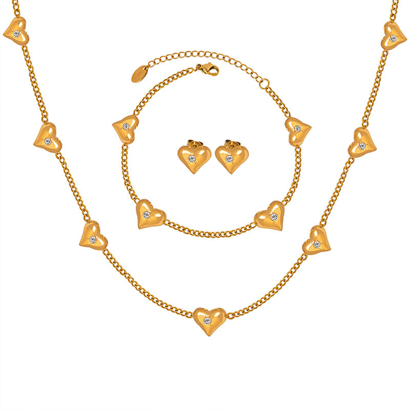 Klassisches Mode-Set aus 18-karätigem vergoldetem Edelstahl mit Herz-Intarsien und Zirkon-Design, Armband, Halskette und Ohrringen