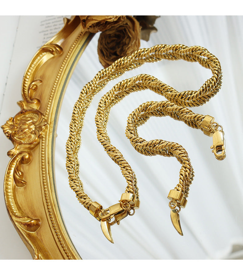 Modische einfache Halskette und Armband im Twist Chain Design