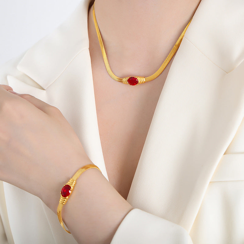 Klassisches Armband-Halsketten-Set aus 18-karätigem vergoldetem Edelstahl mit eingelegtem Zirkon-Design im Vintage-Stil