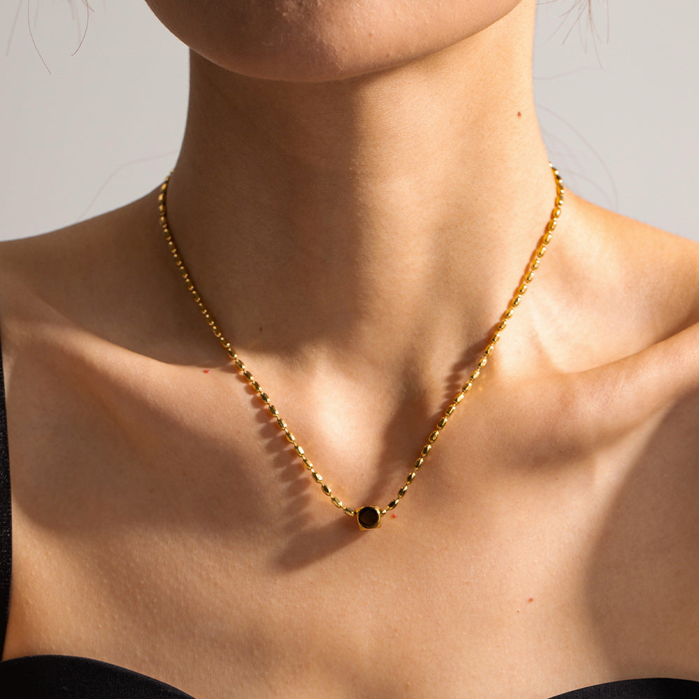 Minimalistische modische Perlenkette aus 18 Karat vergoldetem Edelstahl, mit quadratischem Design, vielseitige Anhänger-Halskette