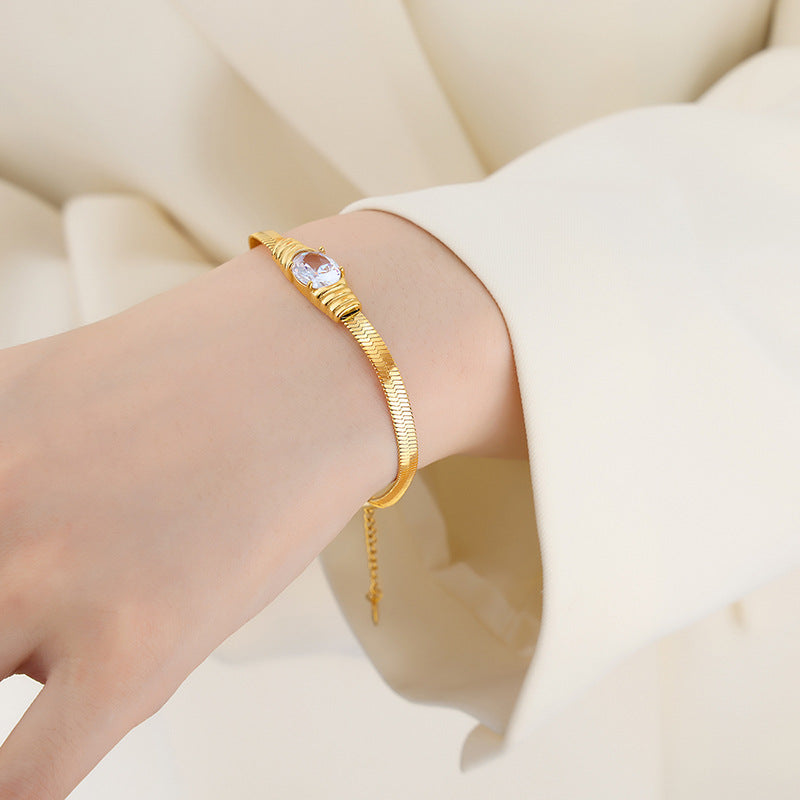 Klassisches Armband-Halsketten-Set aus 18-karätigem vergoldetem Edelstahl mit eingelegtem Zirkon-Design im Vintage-Stil