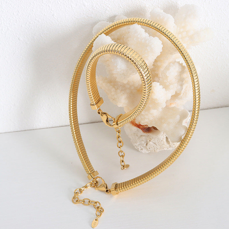 Set aus Halskette und Armband aus 18-Karat vergoldetem Edelstahl mit modischem Fadendesign im Hip-Hop-Stil