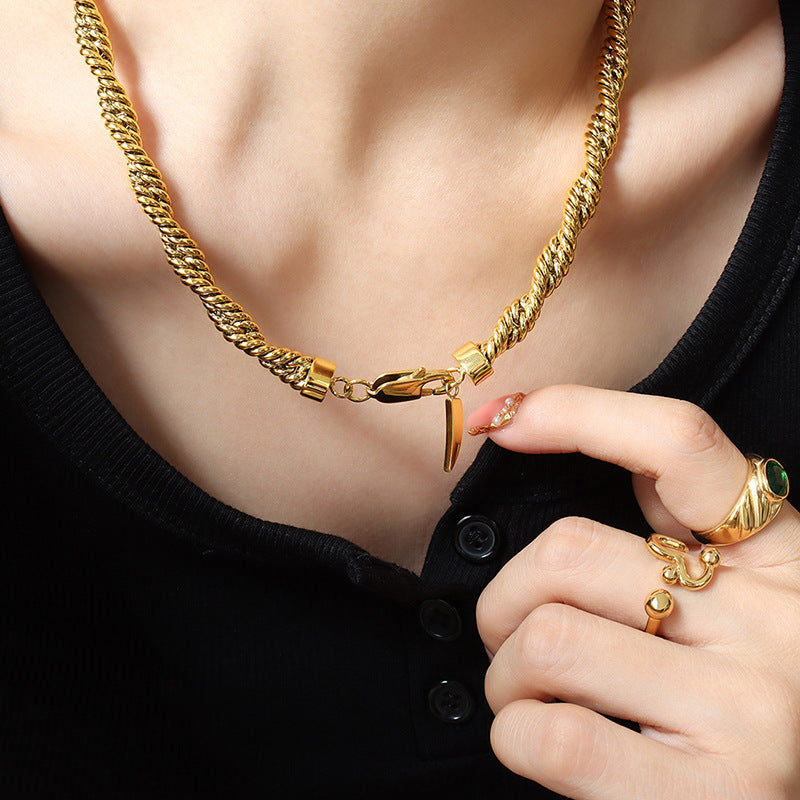 Modische einfache Halskette und Armband im Twist Chain Design