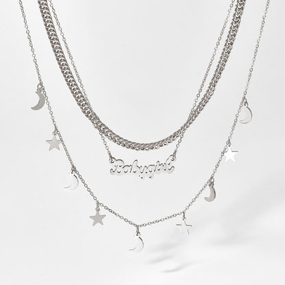 Trendige Mode-Halskette aus 18 Karat vergoldetem Edelstahl mit Sternen und Mond mit Buchstaben, dreilagiges, gestapeltes Design