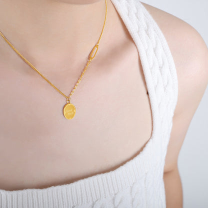 Modisches und schlichtes Medaillon aus 18-K vergoldetem Edelstahl mit Anhänger-Halskette im GOOD LUCK-Design